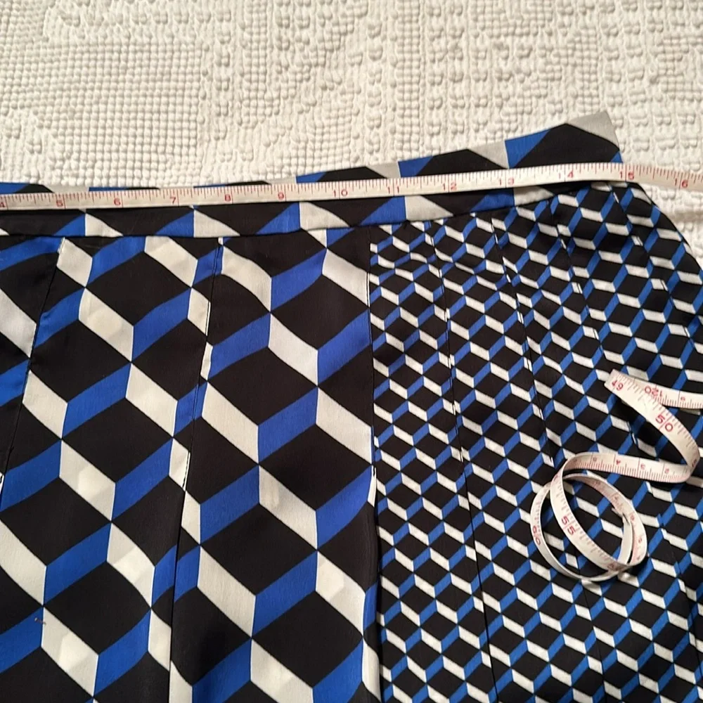 Halogen geometric patterned skirt - Picture 3 of 5